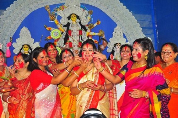 'Sindoor Khela' marks Bijoya Dashami 