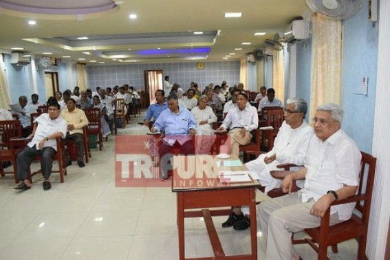 Prakash Karat arrives in Agartala : Visits attacked party offices, kicks off State Committee meeting