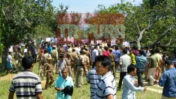 BJP activists lead heavy fight in Minister's programme 
