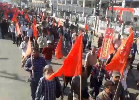 CPI-M kicks off rally in support of 2-days-Strike : Vehicle services, markets likely to be affected on January 8-9