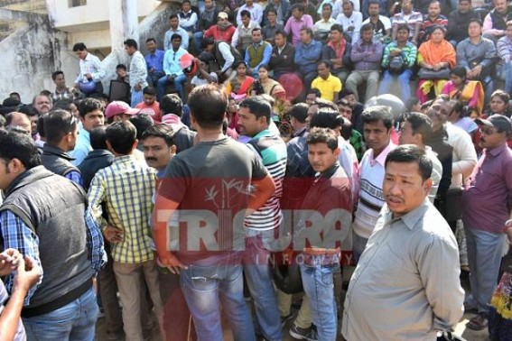 Terminated 10323 teachers held meeting, to go in â€˜protestâ€™