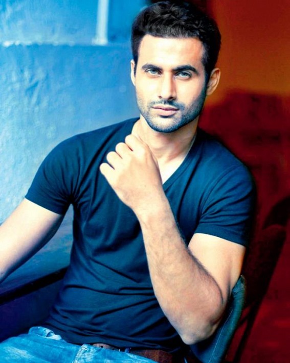 Actor Freddy Daruwala becomes father