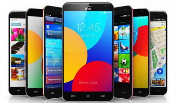 BJP's smart phone promise to 20 lakhs youths ended with 14000 in 2 years budget