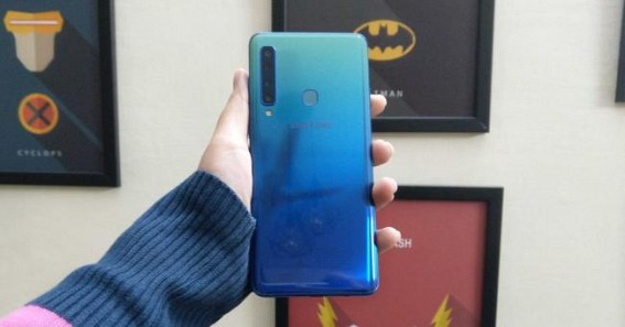 Samsung Galaxy A7 (2018), Galaxy A9 (2018) get a price cut in India