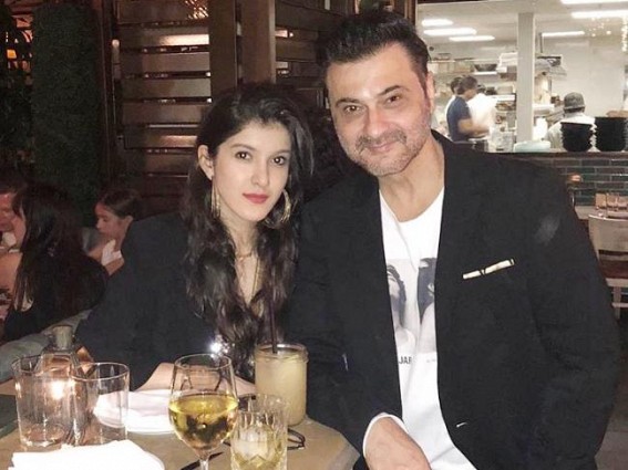 Sanjay Kapoor Welcomes Daughter Shanaya Into Bollywood