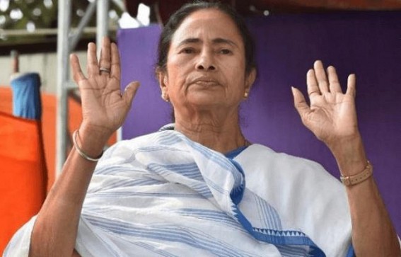 Varanasi Mahant sends 'Ramcharitmanas' to Mamata