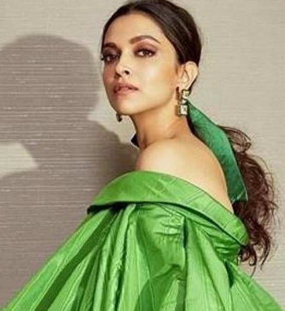Deepika Padukone's image caption impresses Ranveer Singh