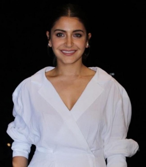 Anushka's funny reaction on being stuck in traffic