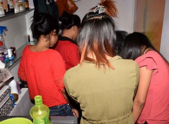 Kolkata spa sex racket busted, 3 rescued