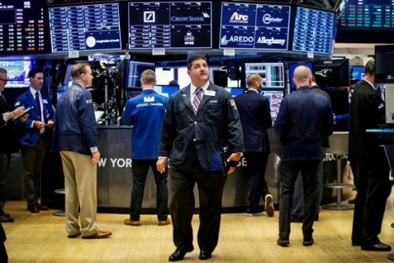 US stocks close lower