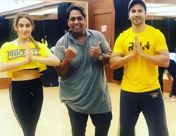 Varun accuses Sara of copying the colour of his clothes