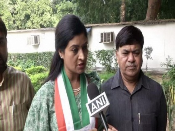 Ex-AAP leader Alka Lamba joins Congress
