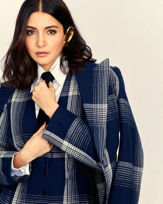 Ranveer, Arjun in love with Anushka's boss lady look