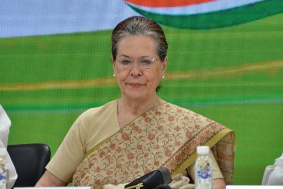 Sonia bans phones in party meetings to stop leakages