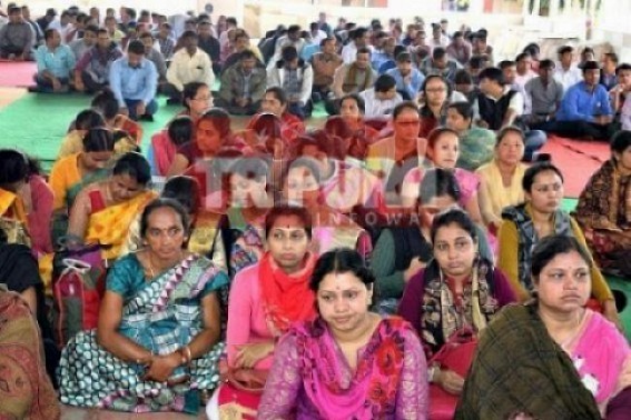 10323 teachers issue remains unsolved yet : Teachers demand â€˜reliefâ€™ from uncertain future