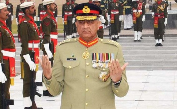 Bajwa's extension stayed, Imran bursts out at Law Minister 