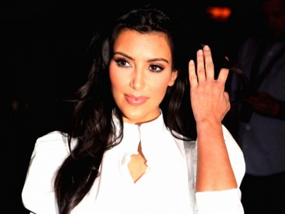Kim's Christmas decoration gets compared to tampons