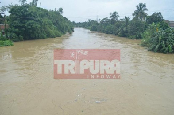 Flood situation better, water level decreasing in Howrah, Khowai rivers