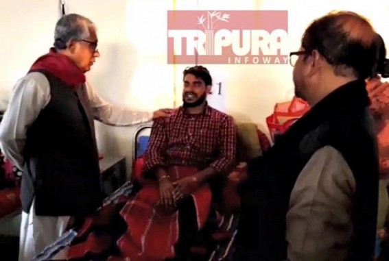 Manik Sarkar tunes â€˜Gandhismâ€™, advises hospitalized DYFI activists to Forgive the attackers from heart 