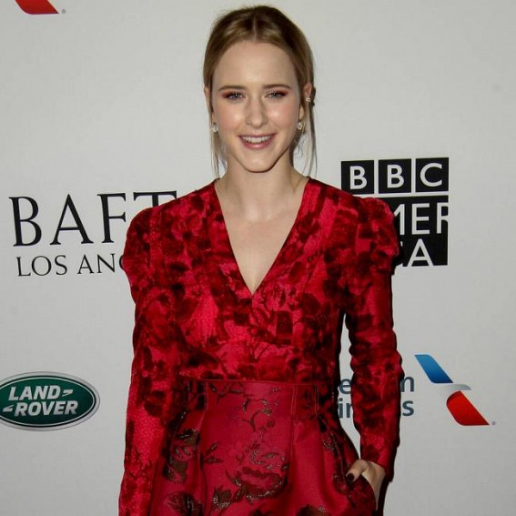 Rachel Brosnahan has 'fused ribs'