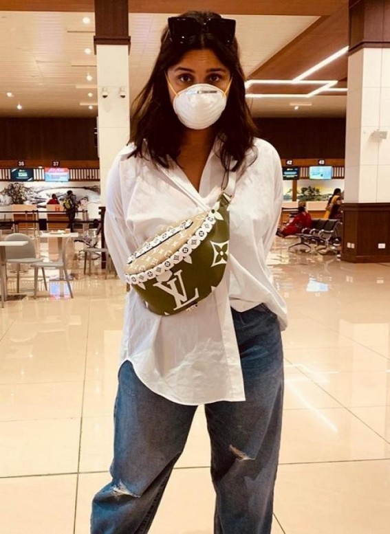 Parineeti dons a mask to protect against coronavirus