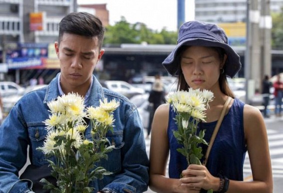 Thai shopping mall reopens after mass shooting