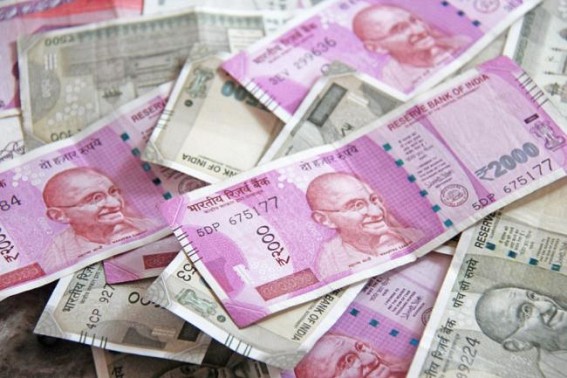 In front of SP, robbers escaped with Rs. 1.5 lakhs from Bank vehicle in Tripura