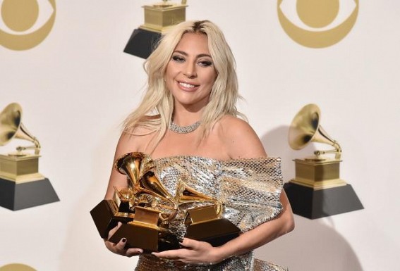 Lady Gaga is pink bikini-clad warrior princess in new video
