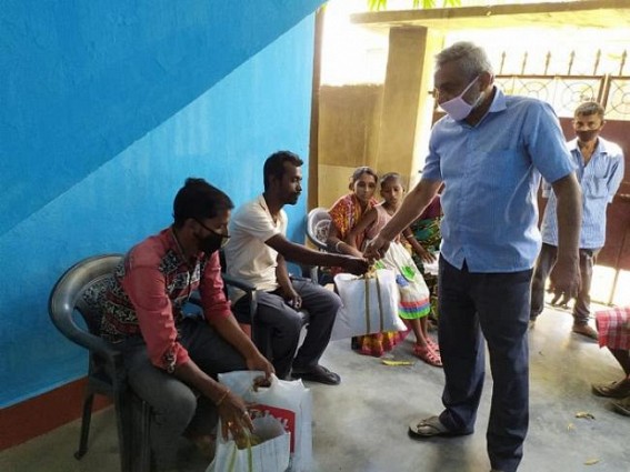 â€˜Citizen's Collective Against Covid19â€™ distributed free Rice, Soya chunks, Daal, Vegetables among 100 families