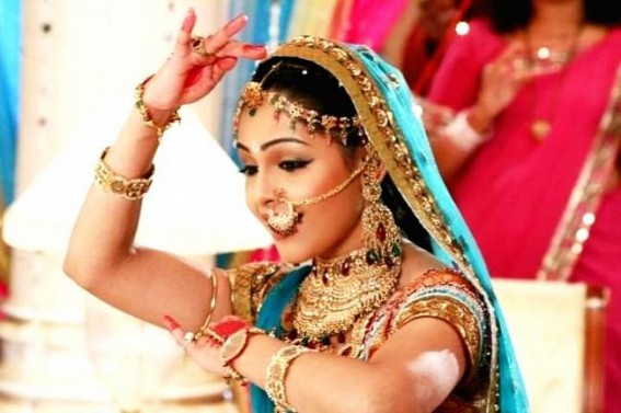 Lockdown diaries: Shubhangi Atre turns Kathak teacher