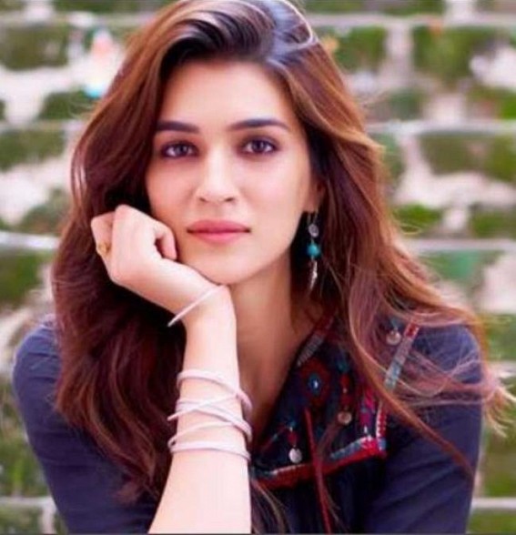 Ekta Kapoor to Kriti Sanon: You are a dinosaur like me!