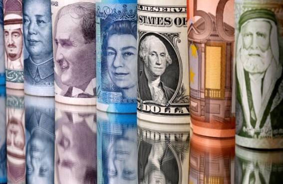 US dollar gains amid coronavirus worries