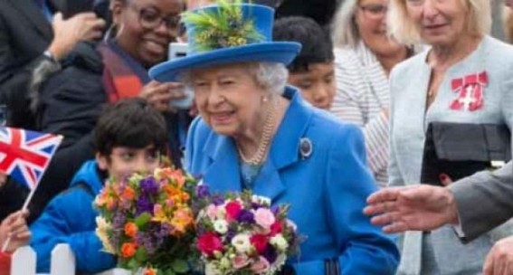 UK Queen heads for holiday after 4 months in isolation