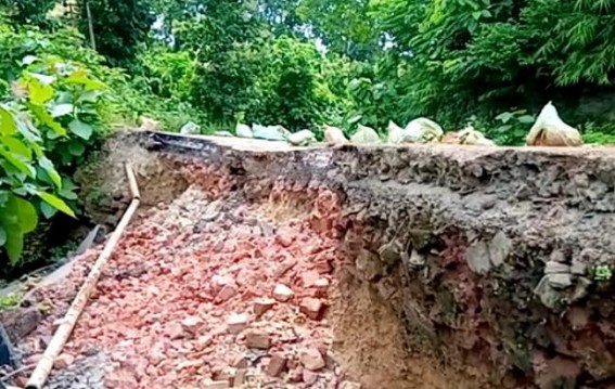 National Highway left in pathetic condition, no maintenance 