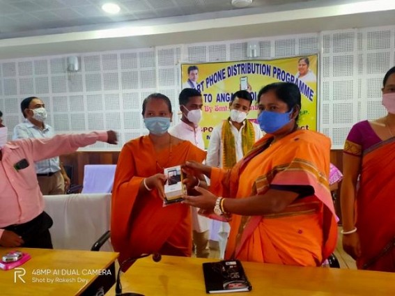SMART Phones distribution among Anganwadi workers held under ICDS
