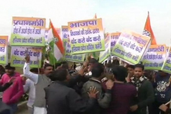 Youth Congress protesters stopped on Haryana border