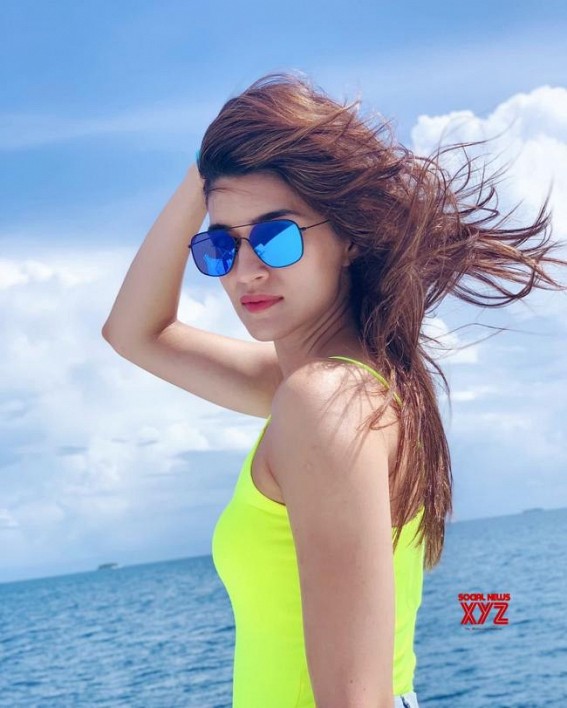 Kriti Sanon channels her inner poet for new post