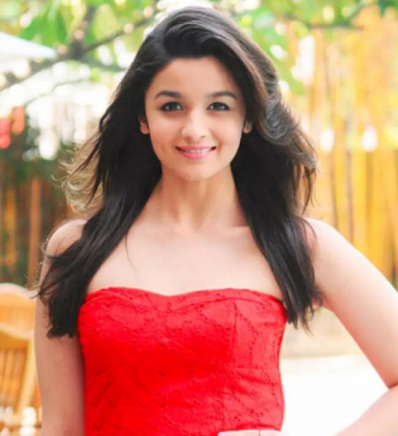 Alia Bhatt shares a picture with her muse