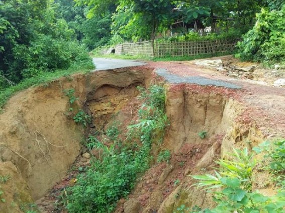 Deplorable roadway in Ompi nagar RD block : Villagers demanded immediate restoration