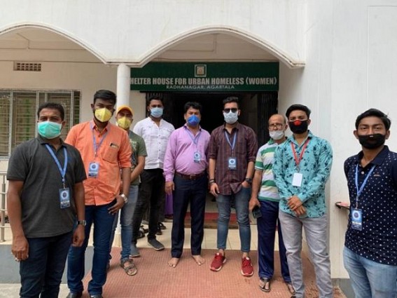 COVID-19 : Umakanta Academy Alumni donated essential commodities to AMC to help poor, helpless people 