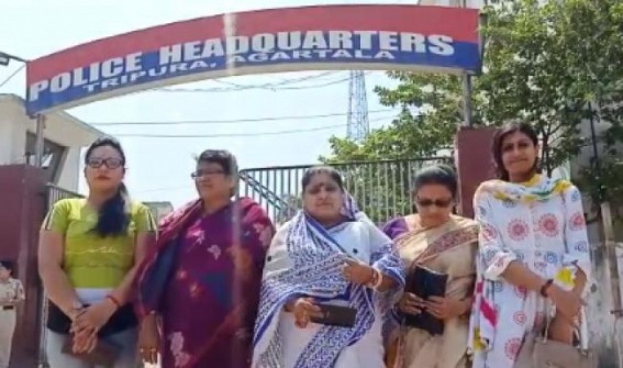Women Congress placed deputation to SP West after women activists were attacked in Mohanpur