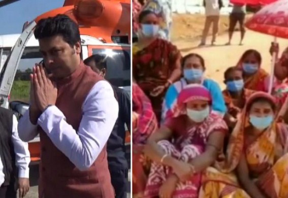 Public blocked road in Protest against low-quality for road construction amid CM busy in Chopper-Rides 