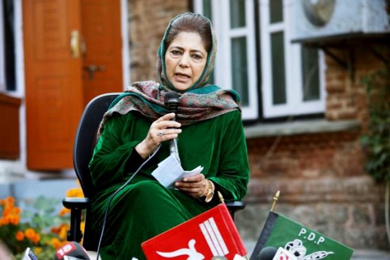 Mehbooba writes to L-G, seeks inquiry into Srinagar encounter