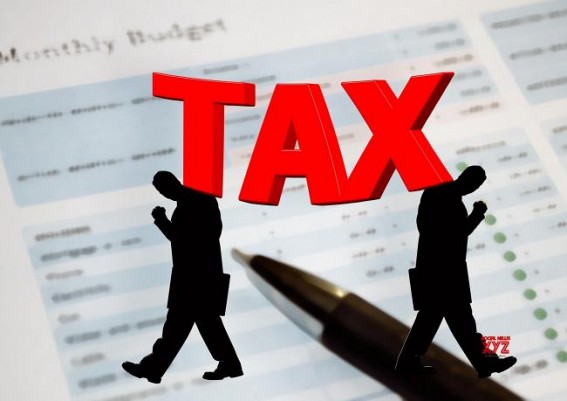 Clubs, members separate entities; transactions between the two taxable