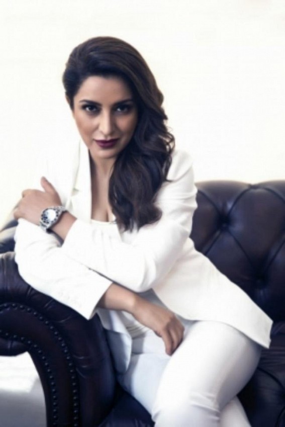 Tisca Chopra unveils cover of new book