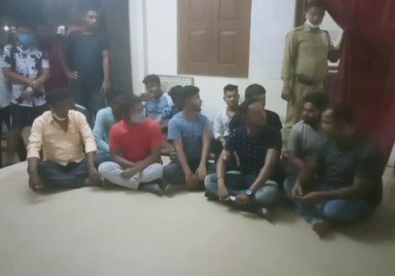 BJP Activists allegedly threatened Youth Congress Leader to Withdraw 2019's Case by Showing a Gun 