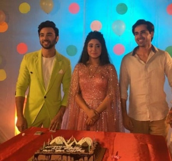 Shivangi Joshi thrilled as 'Balika Vadhu' completes 100 episode