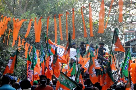 BJP top leaders meet, discuss strategy for polls, vax drive