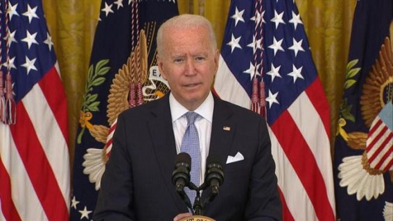 Biden urges unvaccinated Americans to get a jab