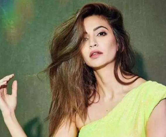 Kriti Kharbanda, Vikrant Massey share their college ragging story